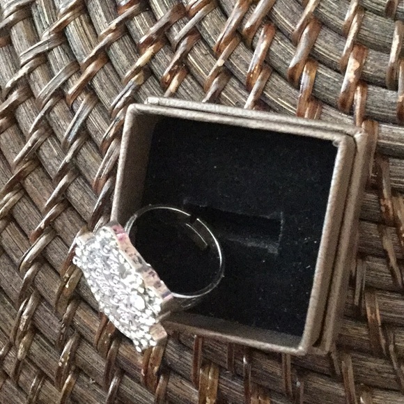 Hello Kitty adjustable ring - Picture 4 of 4